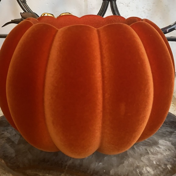 Bath and Body Works Pumpkin candle holder - Picture 6 of 6